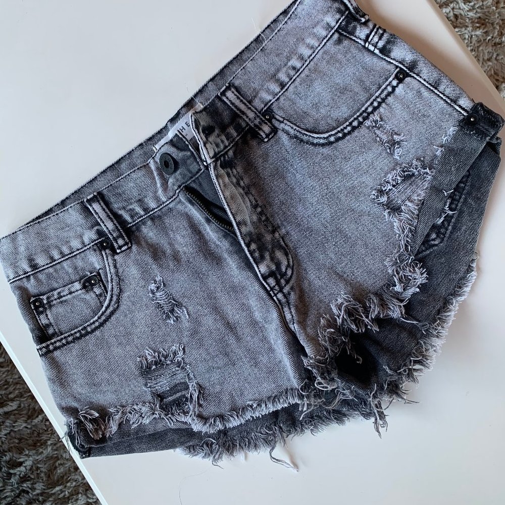 Bullhead slouchy shorts